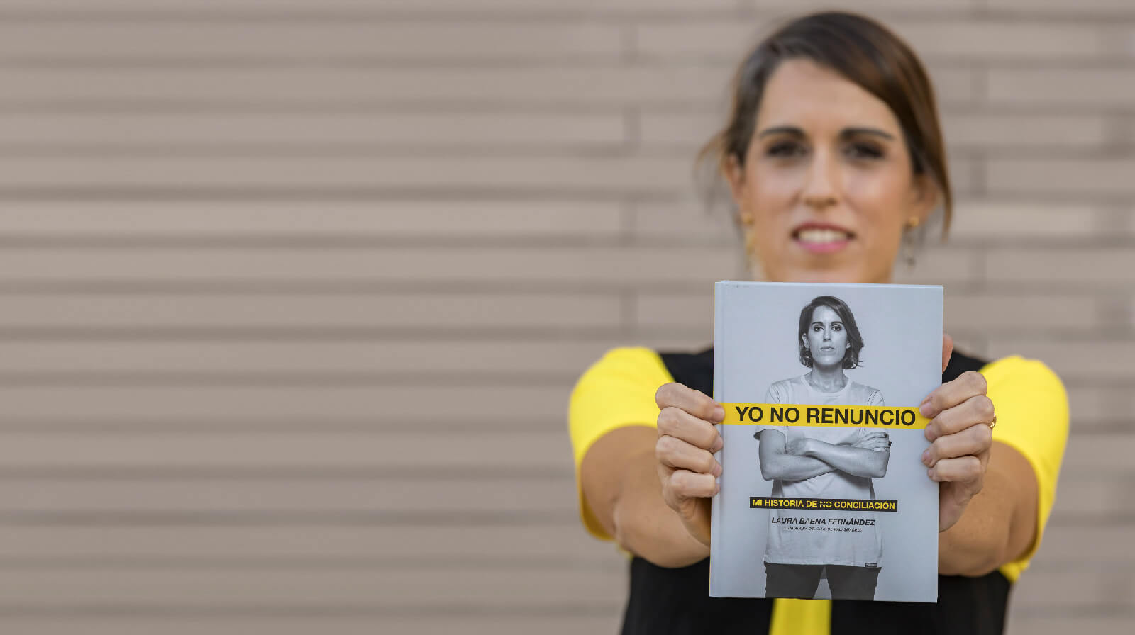 Hazte socia anual y llévate el libro Yo No Renuncio